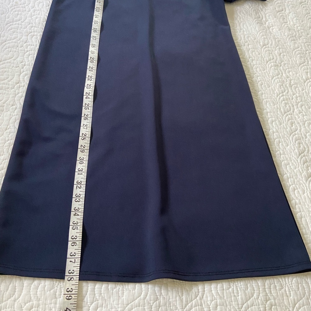 Les Amis Shift Dress Navy Short Ruffle Sleeves Minimalist Size L Fits like a M - Picture 9 of 9